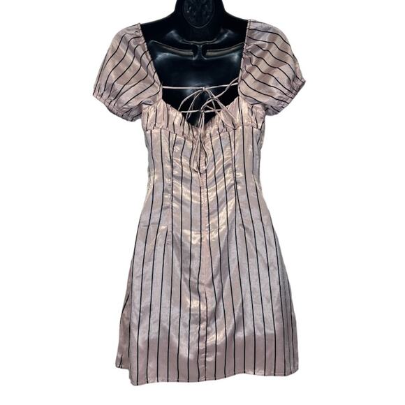 Urban Outfitters Lioness On The Line Off-The-Shoulder Mini Dress‎ Size XS - Picture 6 of 11
